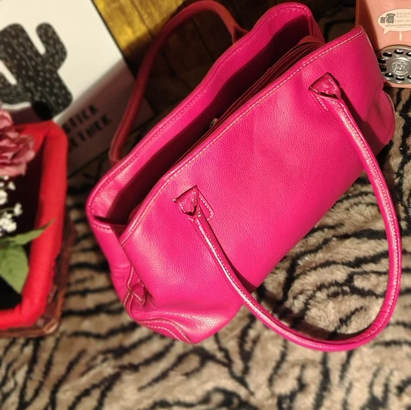 Pink Craft And Borrow Purse With A Katespade Scarf And Betsy Johnson Keychain - Picture 5 of 7